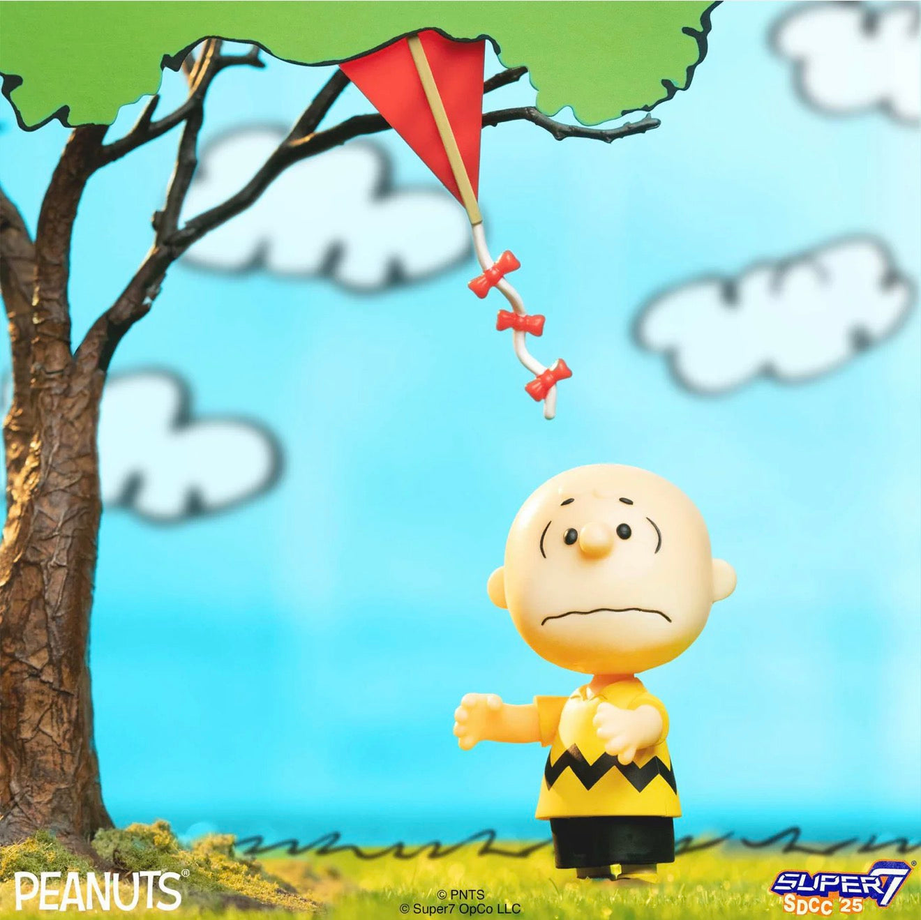 Super7 Peanuts Charlie Brown Kite Diorama Box