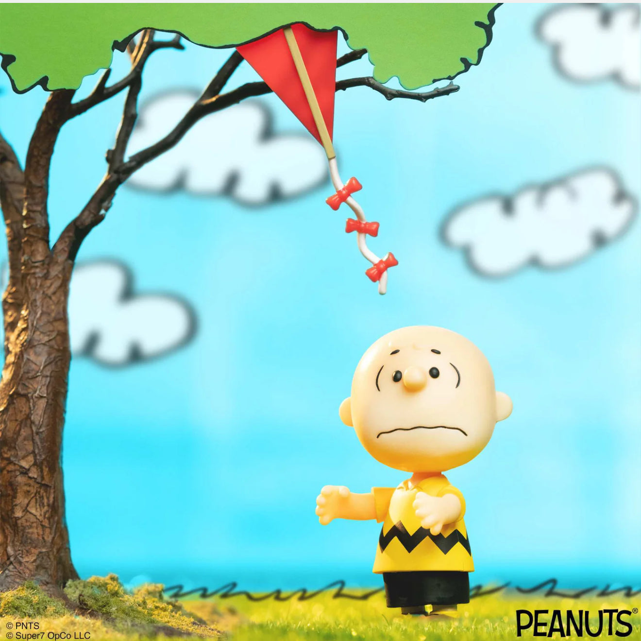 Charlie Brown Super7 ReAction Kite Eating Tree