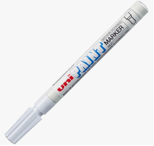 Uni Paint PX-21 Fine Point